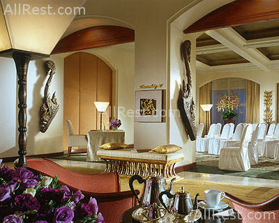 Four Seasons Hotel 27